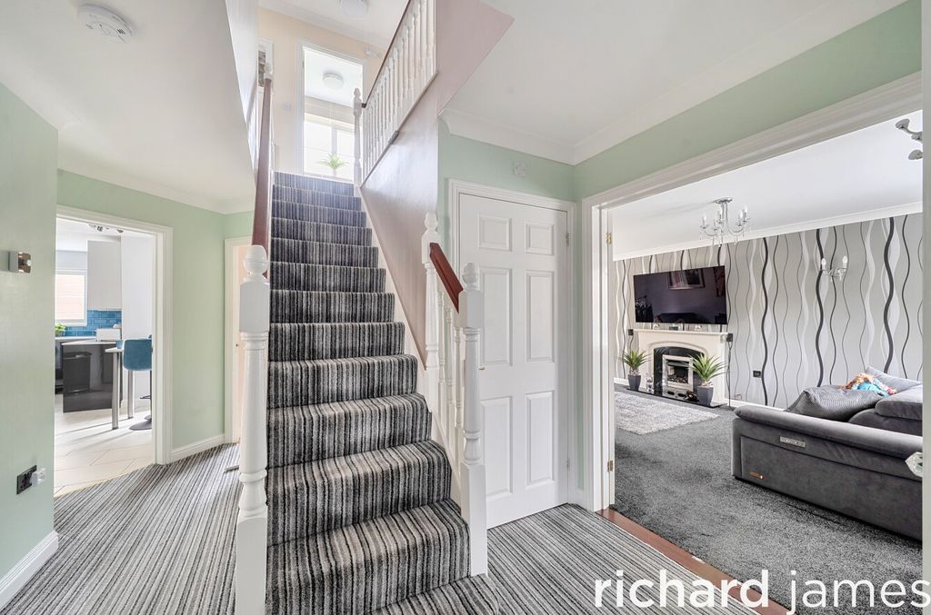 Property photo 3 of 19 Fdba449d025742E7A76113ba49383Cfc