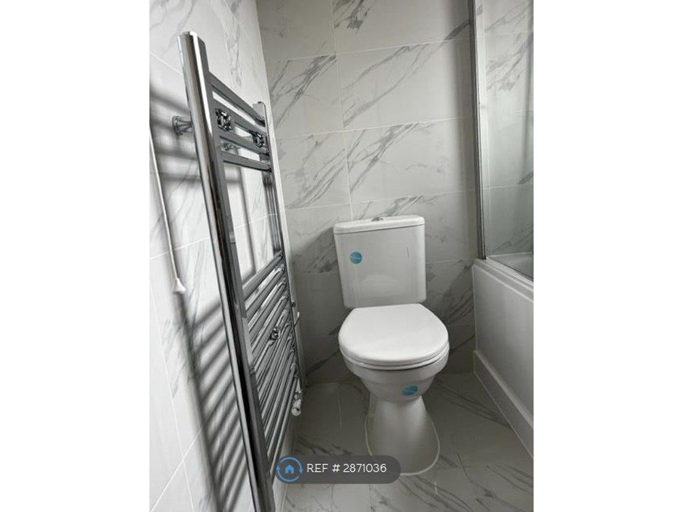 Property photo 2 of 26