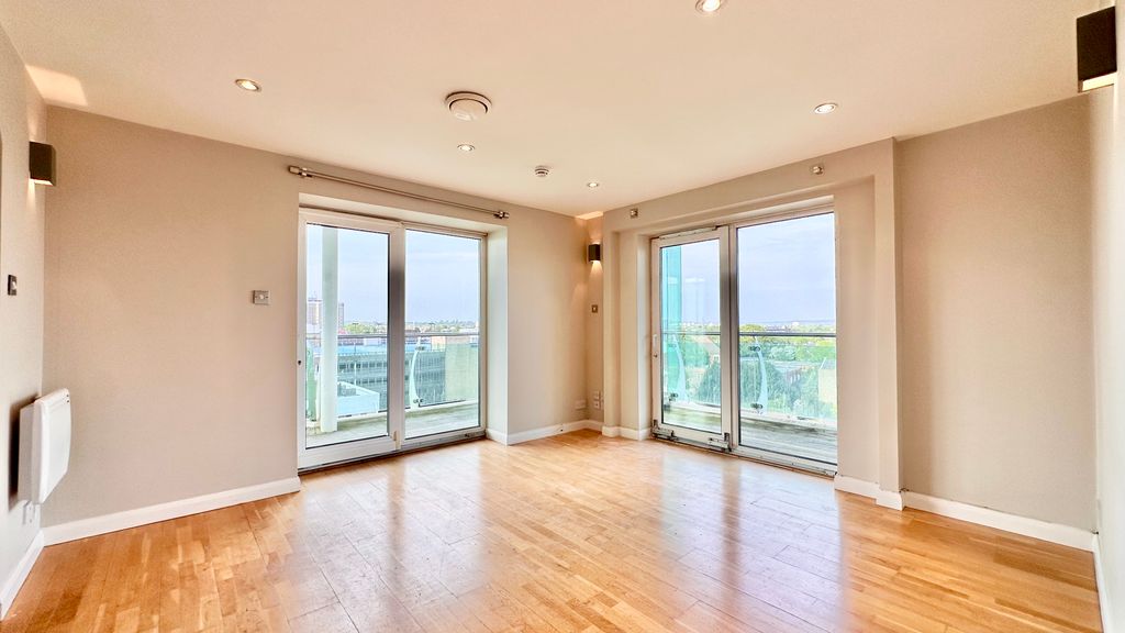 Property photo 3 of 23