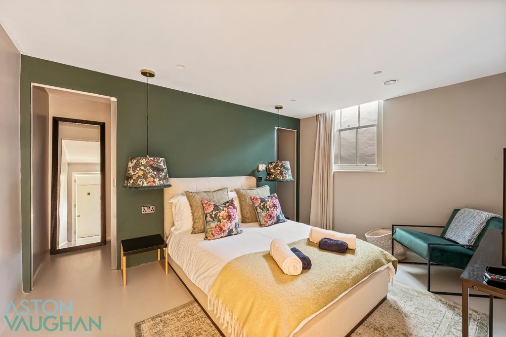 Property photo 3 of 12 4899292