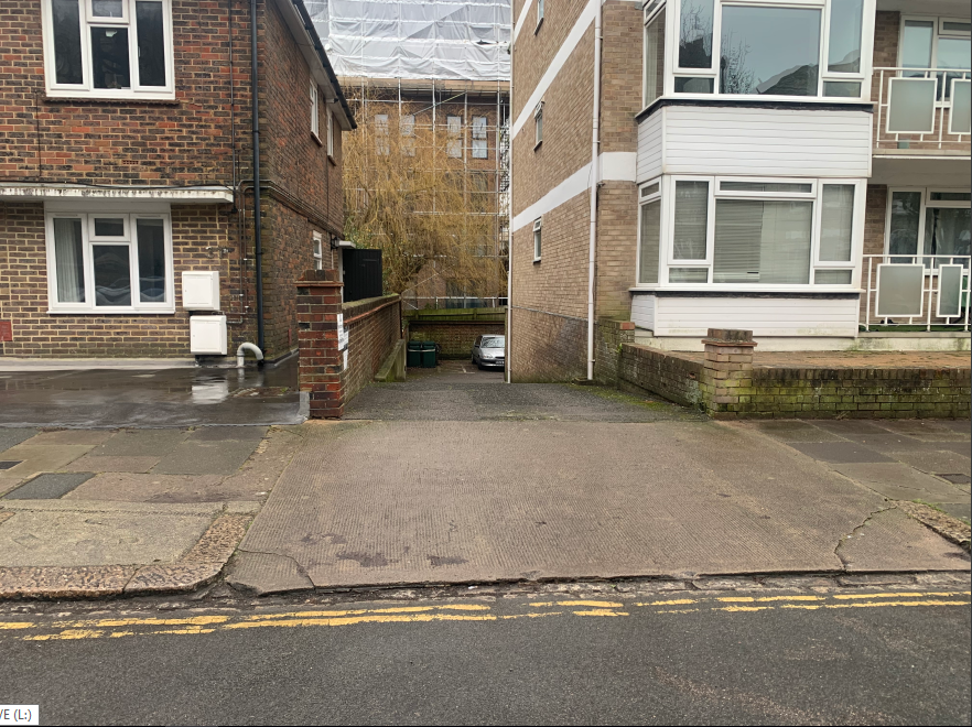 Property photo 1 of 5