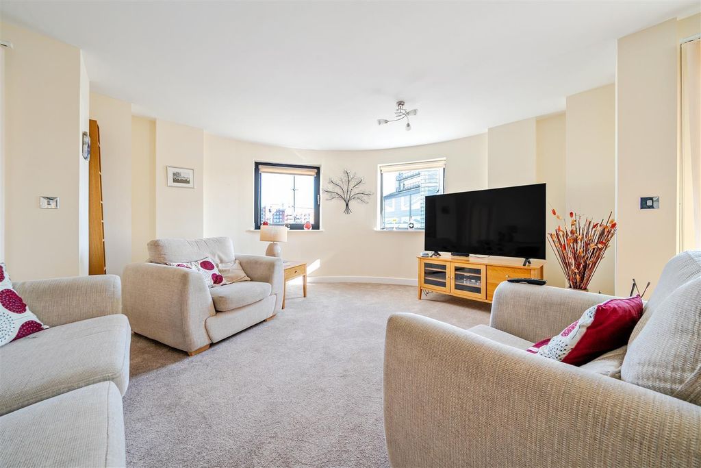 Property photo 2 of 18 S5Etptci8Eeoexwc0L35Kg.Jpg