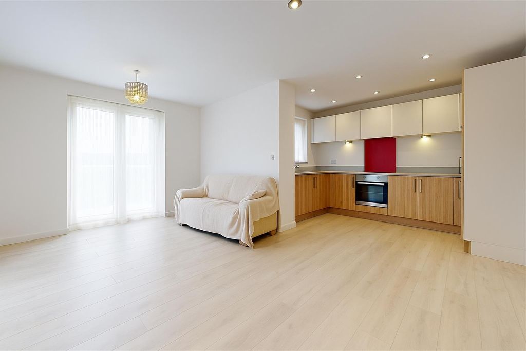 Property photo 3 of 11 Dd31766C-B63C-4A24-9Cae-7051Fa03B1E0.Png