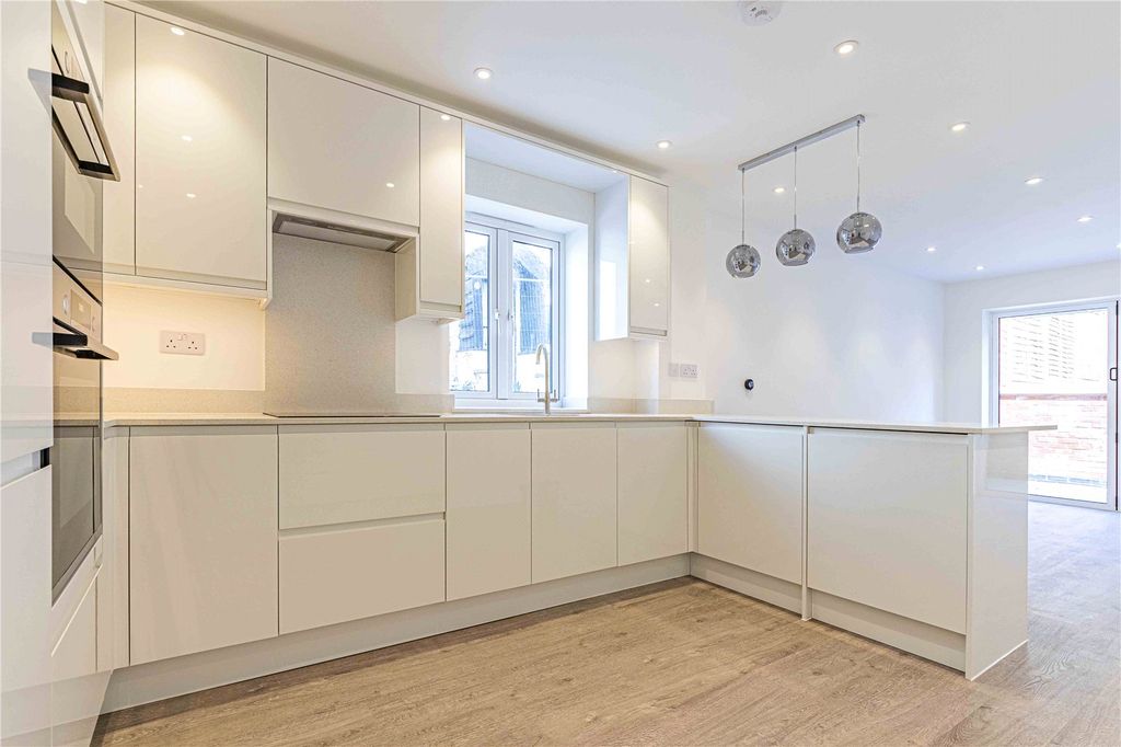 Property photo 3 of 19 Picture No. 44