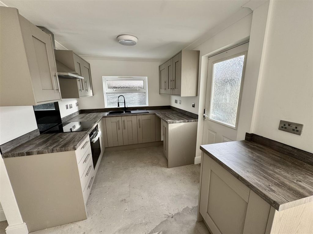 Property photo 3 of 13 Img_0025.Jpeg