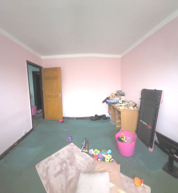 Property photo 3 of 6 20261007 100516