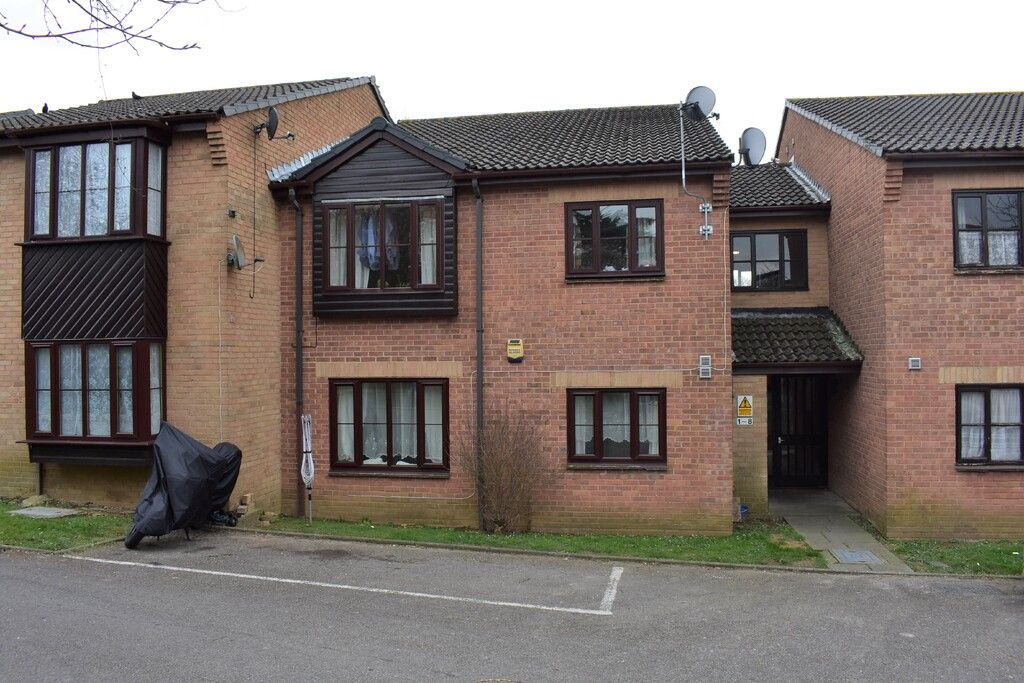 Property photo 1 of 7 Front External