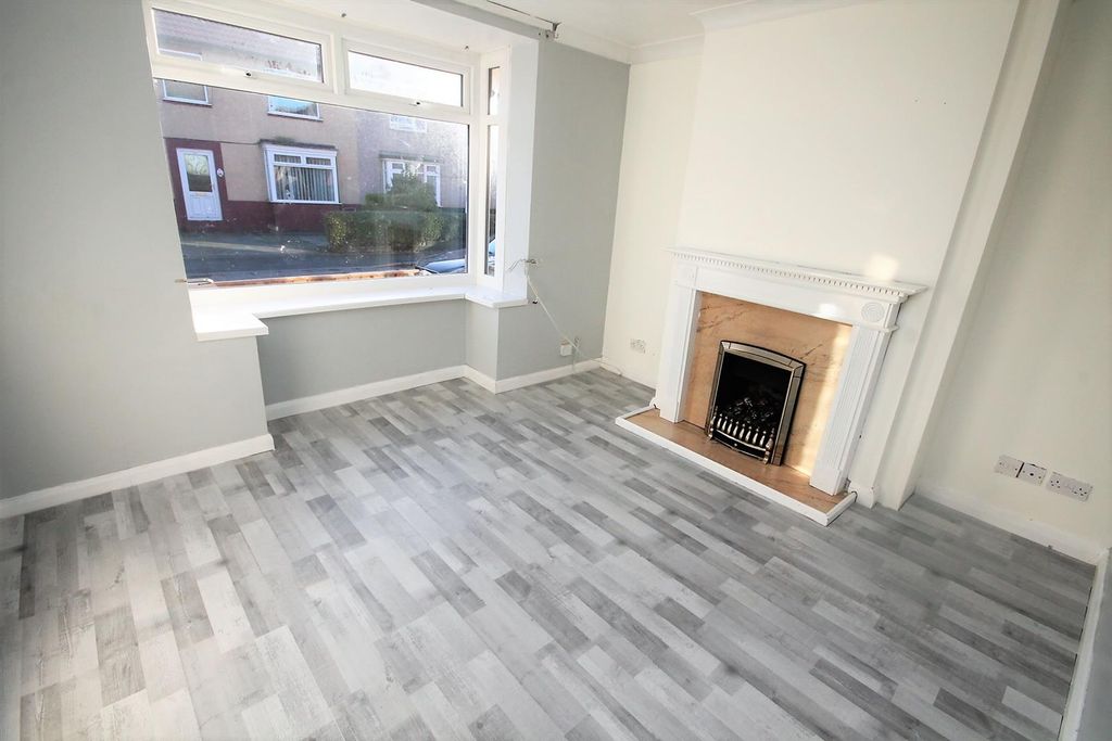 Property photo 2 of 10 Lounge