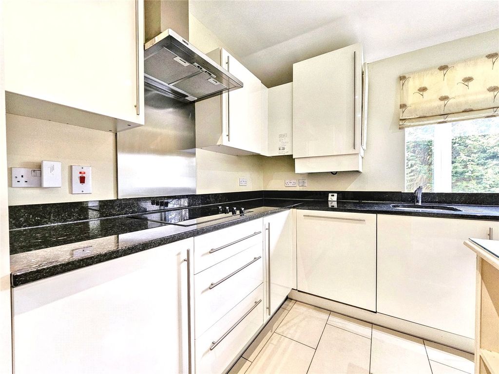Property photo 3 of 15 Living/Kitchen Room