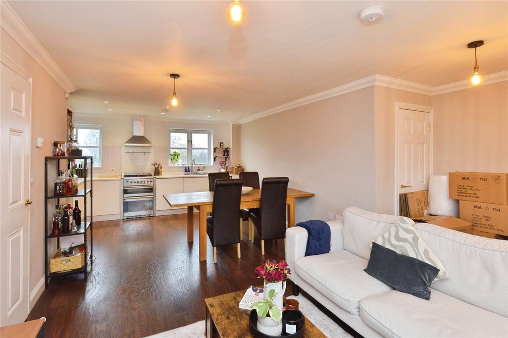 Property photo 3 of 16 Picture No. 09