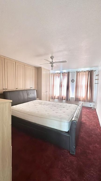 Property photo 2 of 11 Bedroom