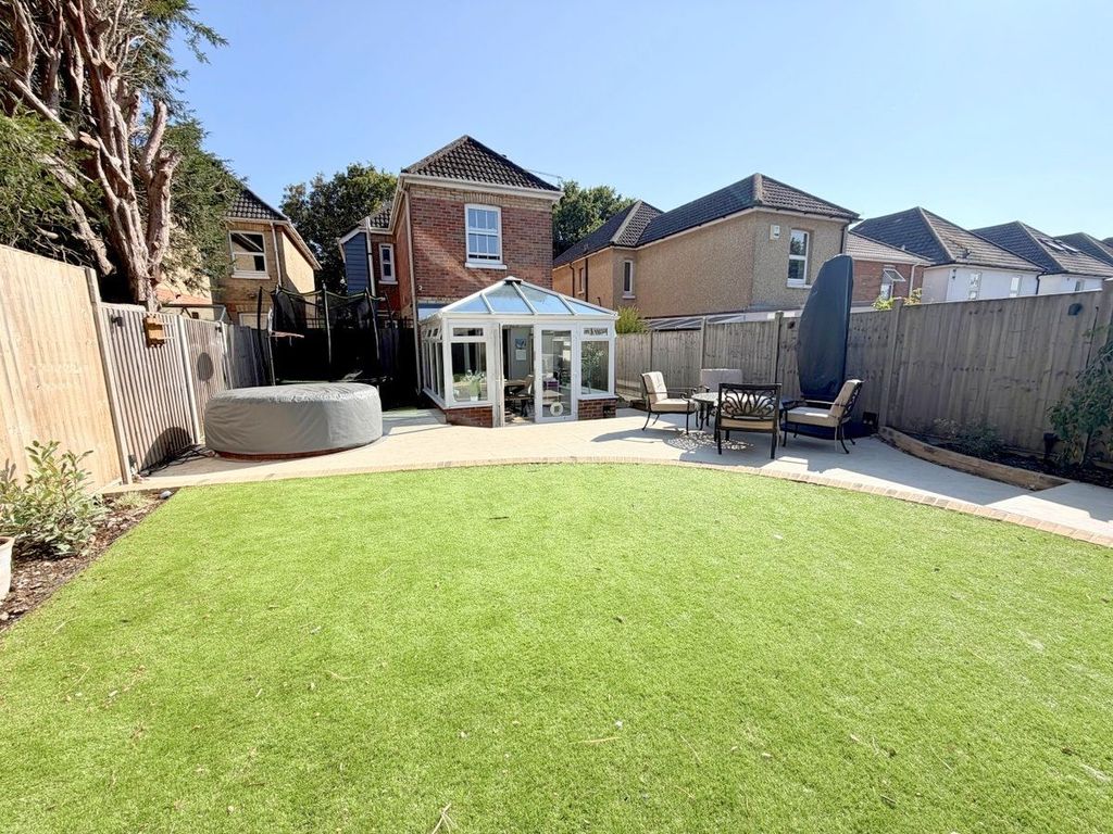 Property photo 2 of 30
