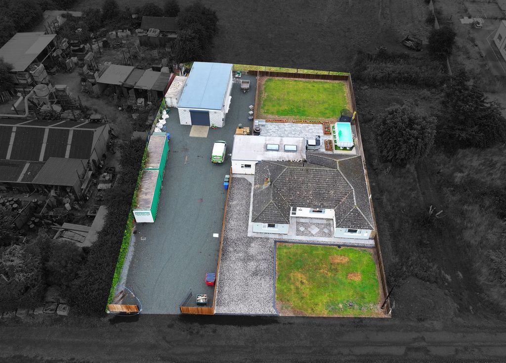 Property photo 2 of 24