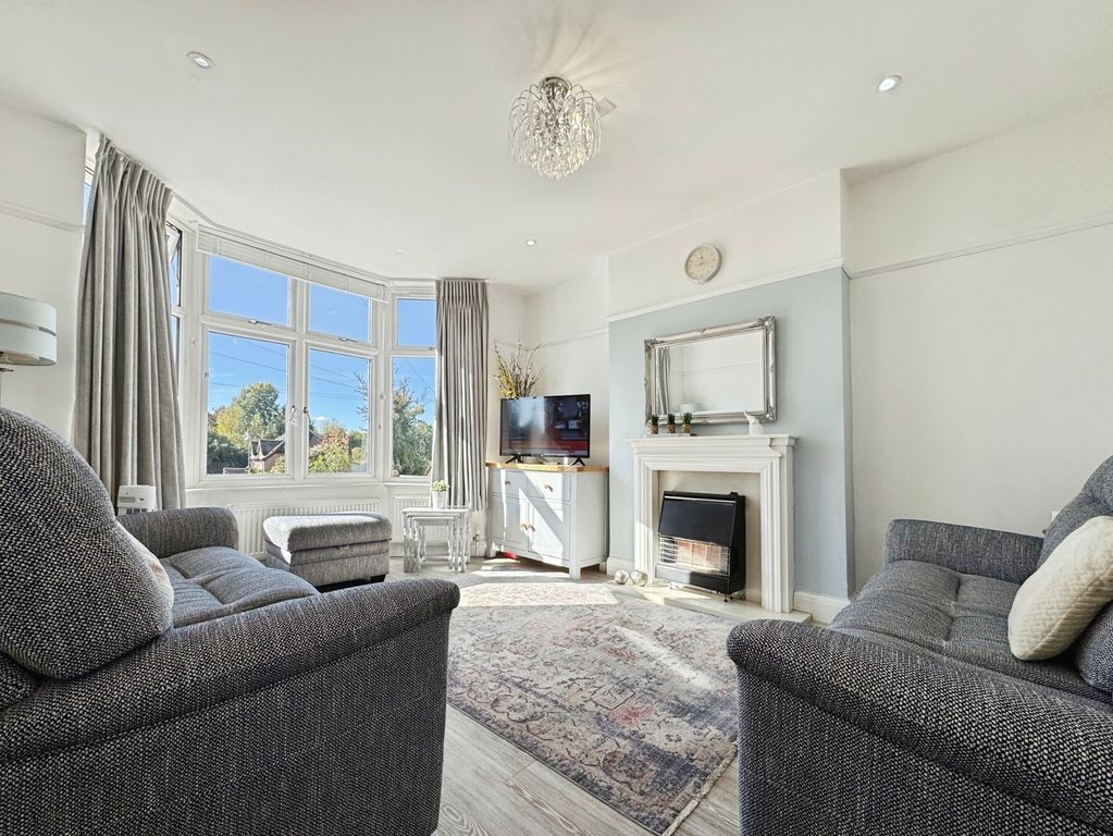 Property photo 2 of 16 Pbox-Img.Jpg
