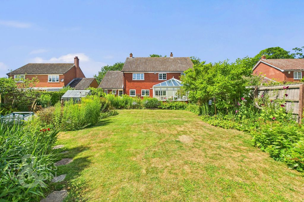 Property photo 1 of 31