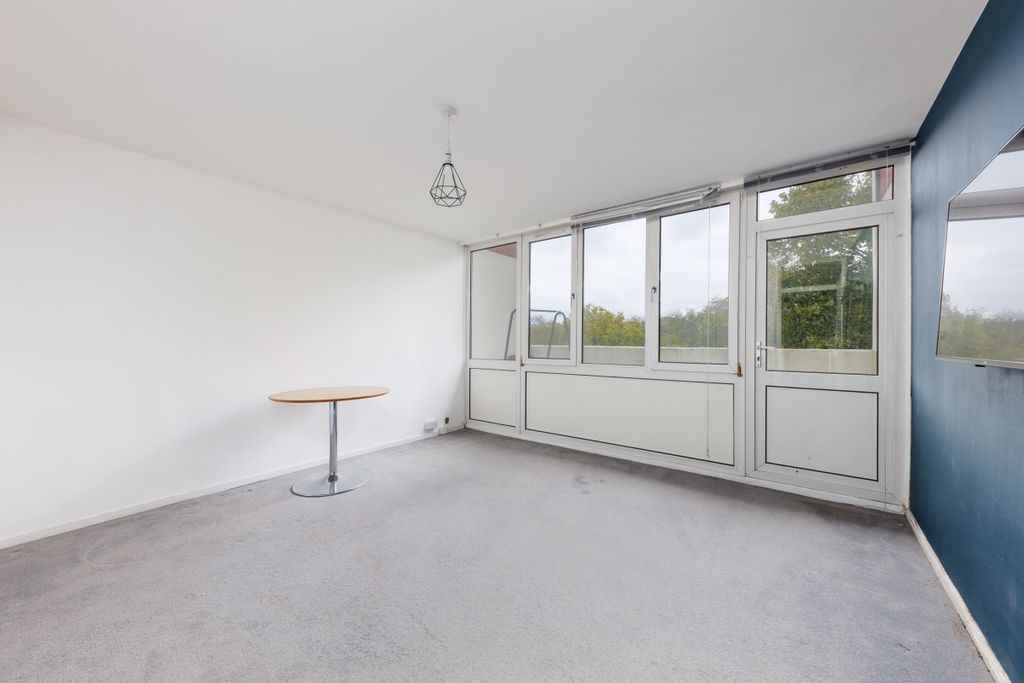 Property photo 2 of 8 Canterbury House ...