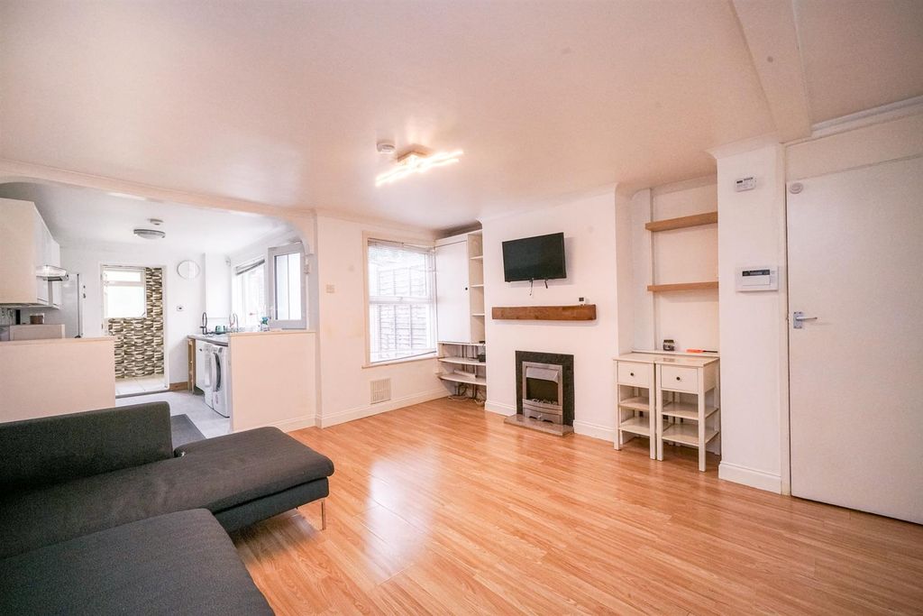 Property photo 2 of 15 Lounge/Dining Room