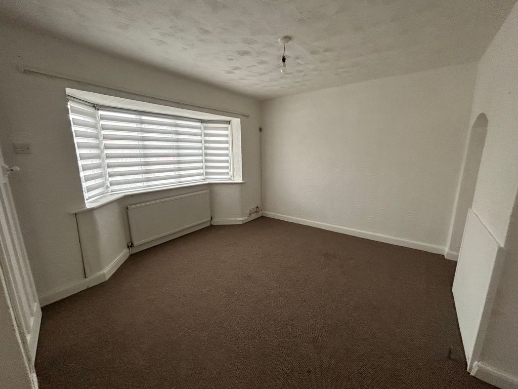 Property photo 2 of 10 Image