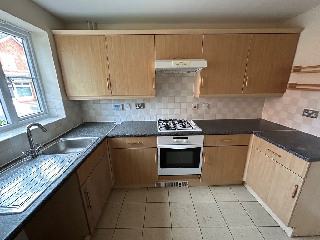 Property photo 2 of 9