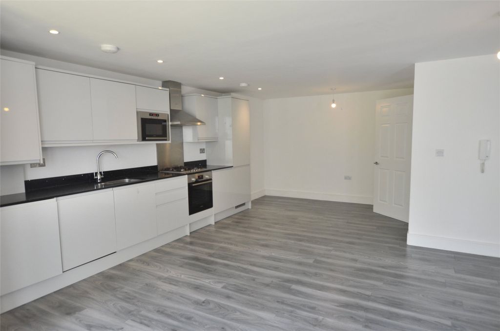 Property photo 2 of 18 Picture No. 05