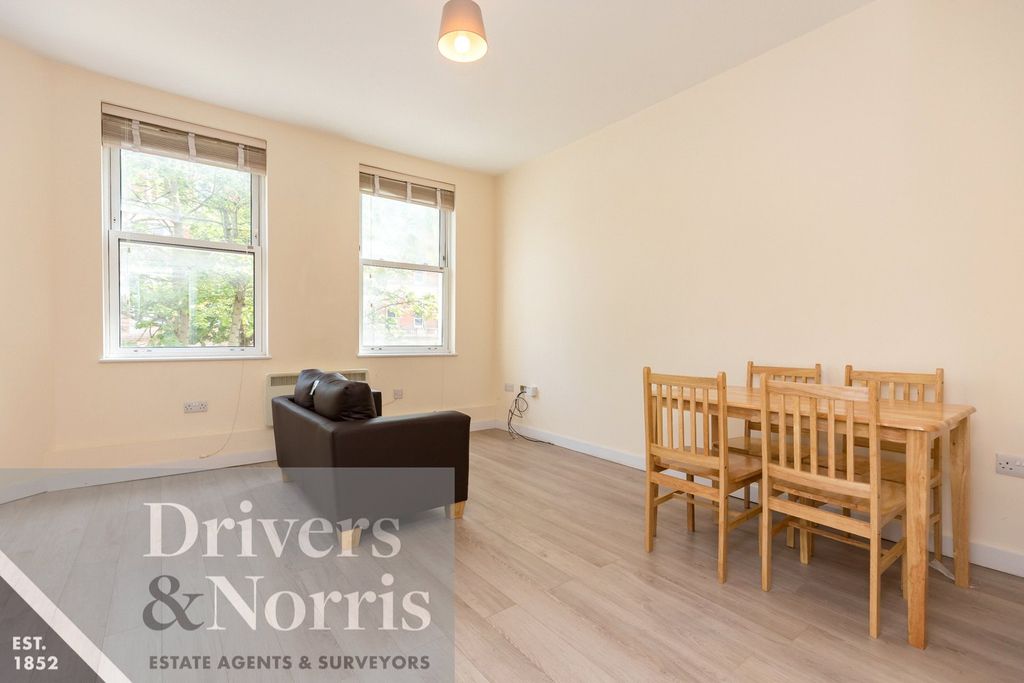 Property photo 3 of 5 Picture No. 10