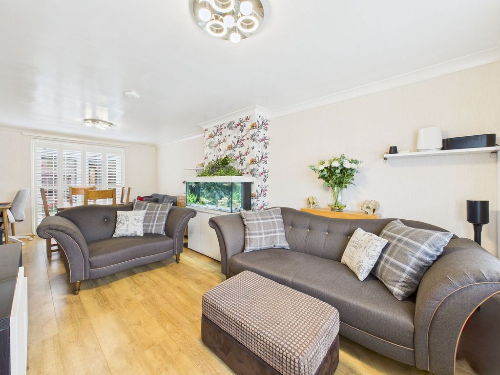 Property photo 3 of 20 Lounge/Dining Room