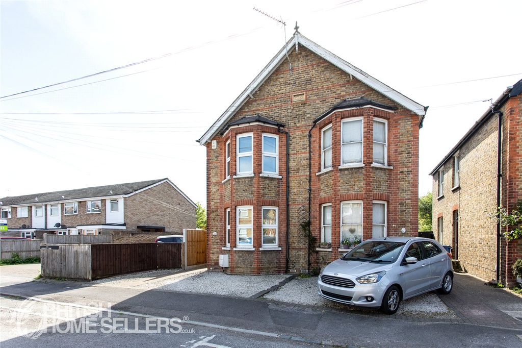 Property photo 1 of 44 Picture No. 09