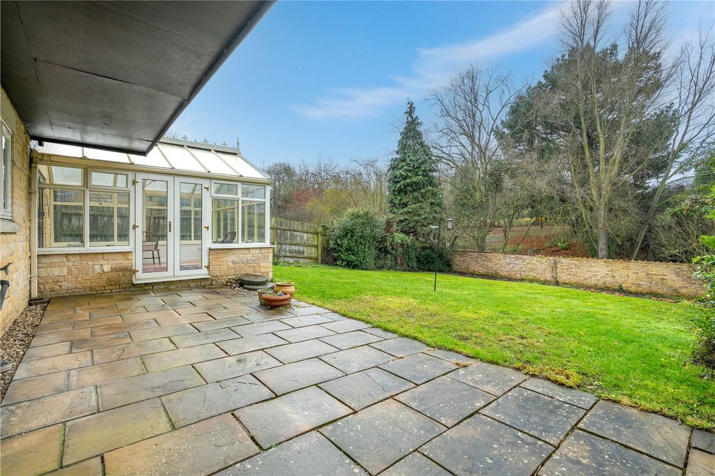 Property photo 2 of 23 Picture No. 35