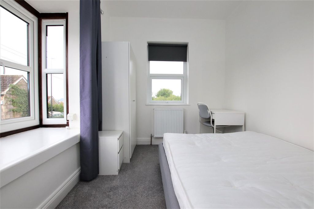 Property photo 2 of 16 Bedroom 4