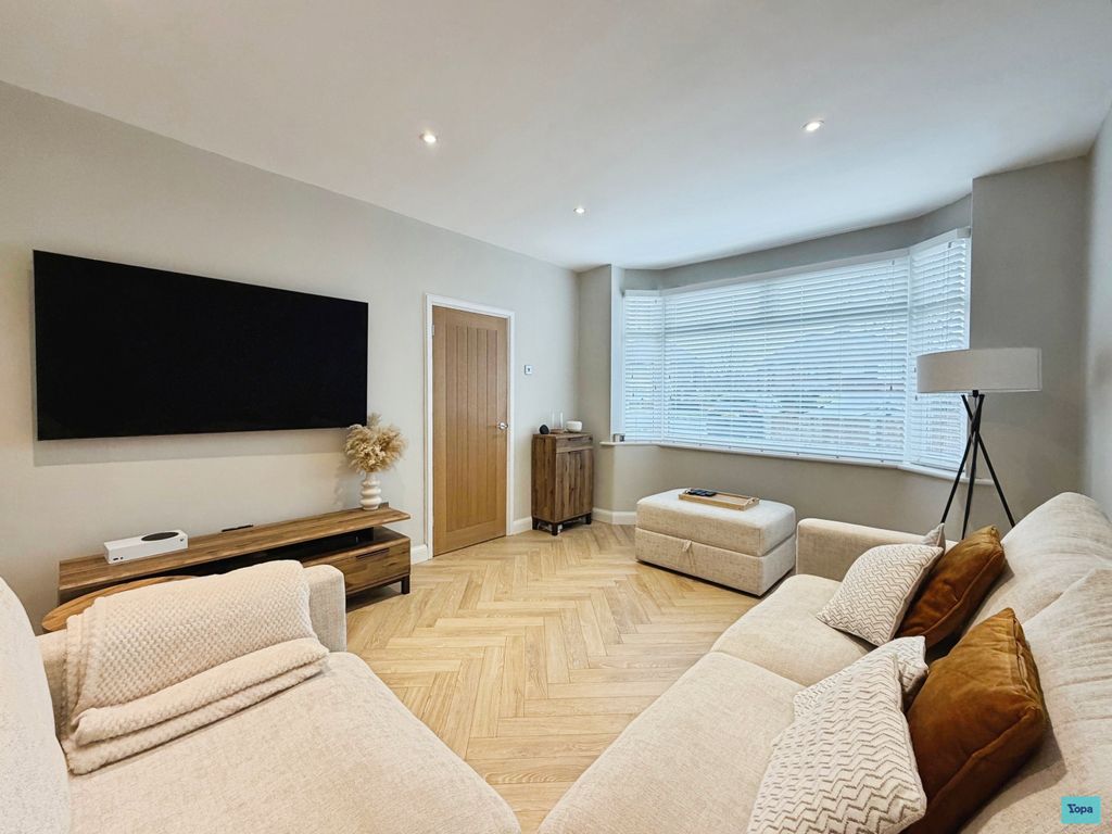 Property photo 3 of 24 11