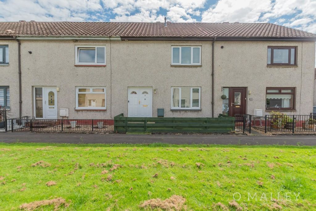 Property photo 1 of 17 1. External Front 1 - Copy.Jpg