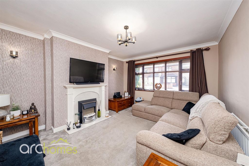 Property photo 2 of 31 Manor-3.Jpg