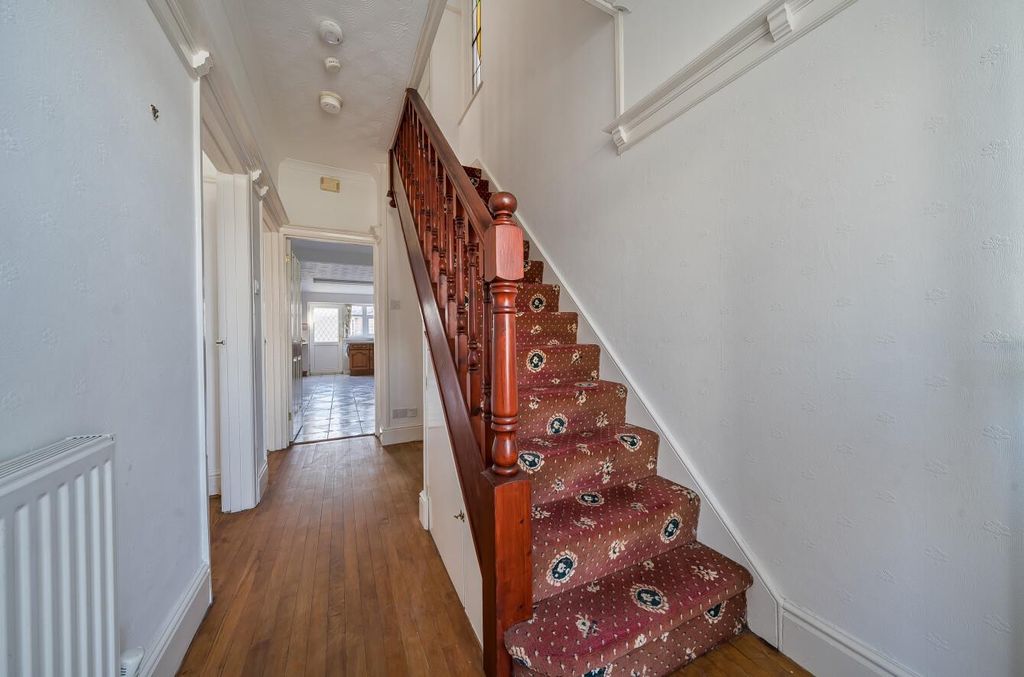 Property photo 3 of 25 1370529-13-68F78A4c19E4d.Jpg