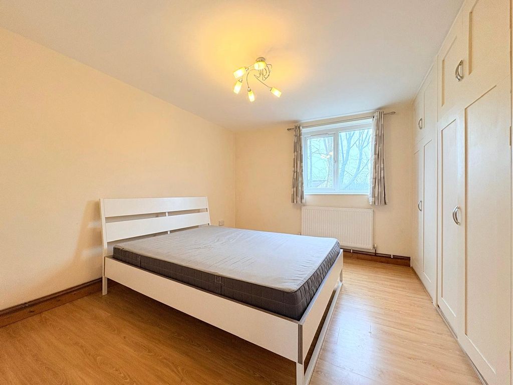 Property photo 3 of 5 Picture No. 01