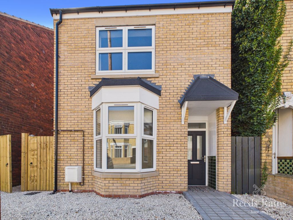 Property photo 3 of 47 Picture No. 15