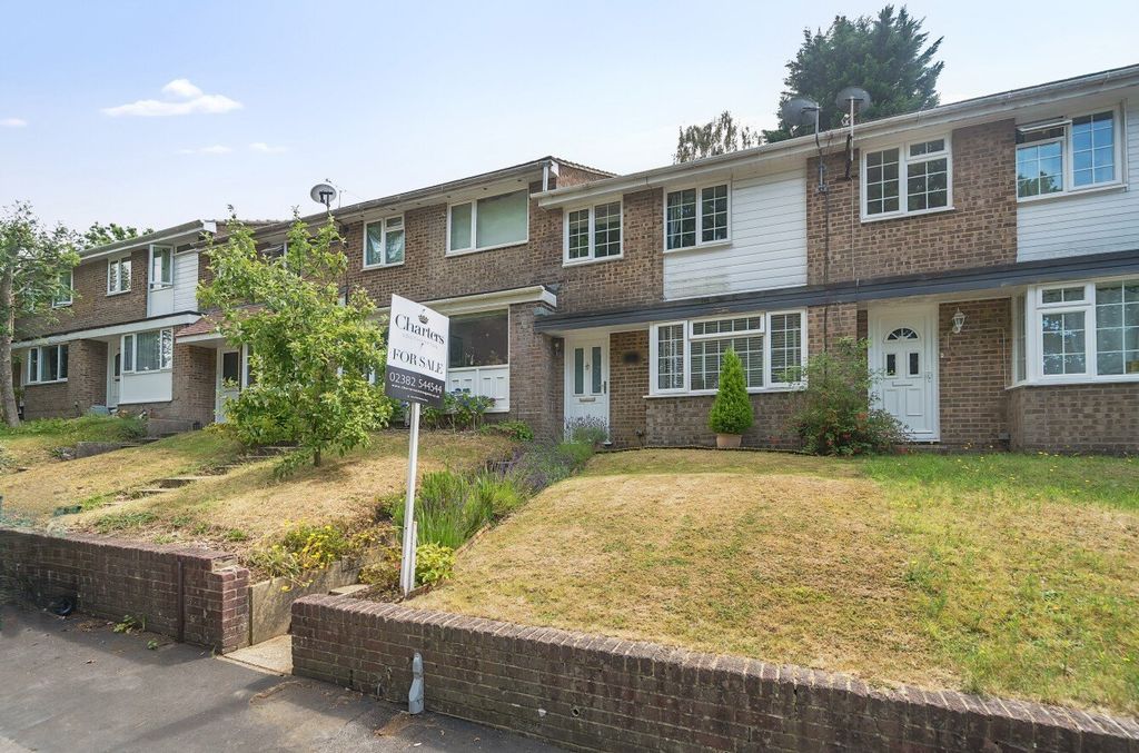 Property photo 2 of 15 Picture No. 35