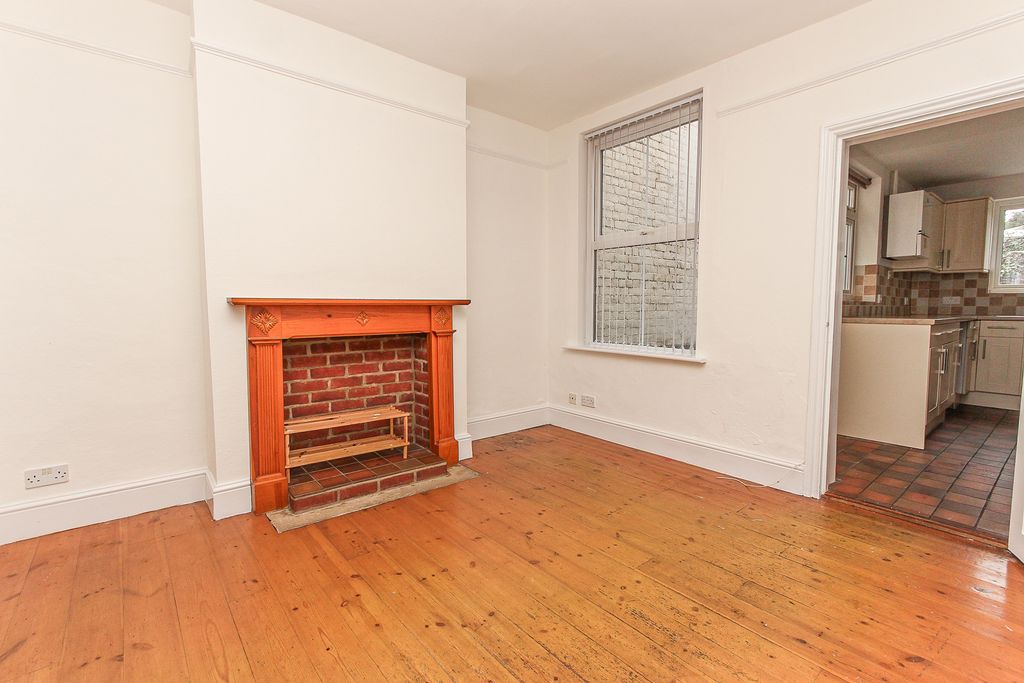 Property photo 3 of 9