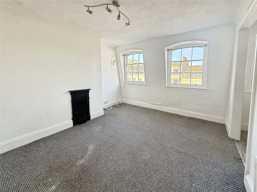 Property photo 3 of 9 Picture No. 21