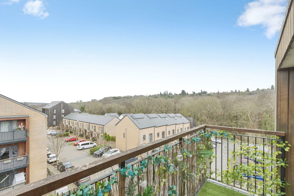 Property photo 3 of 12 Pbox-Img.Jpg