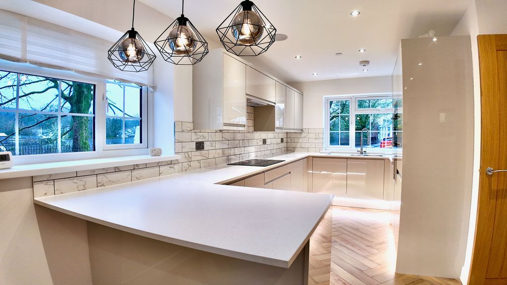 Property photo 2 of 24