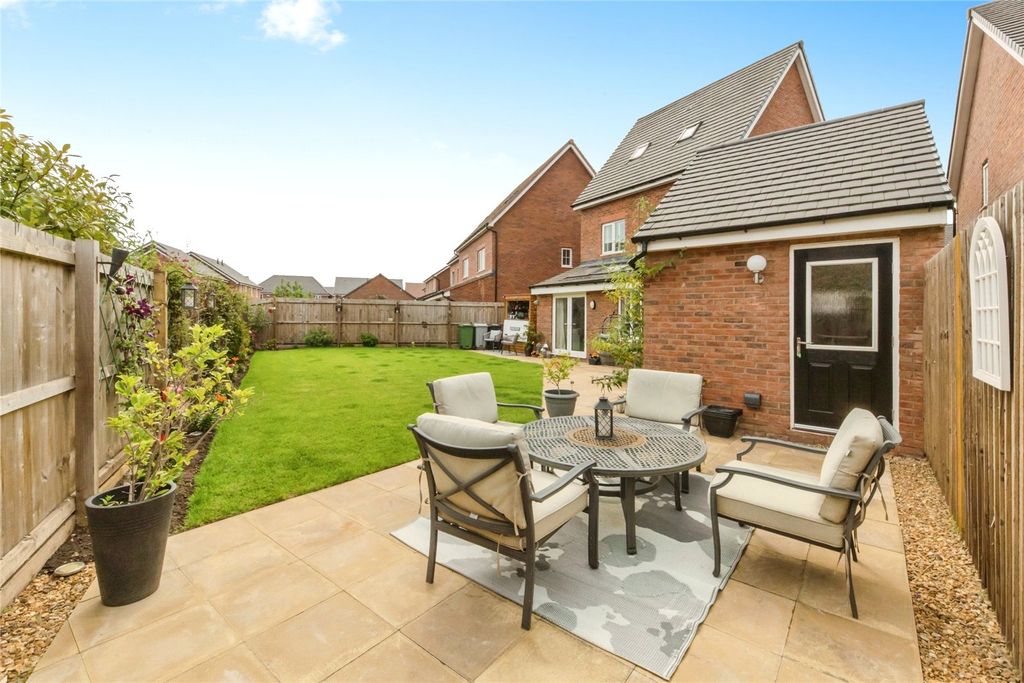 Property photo 2 of 22 Picture No. 33