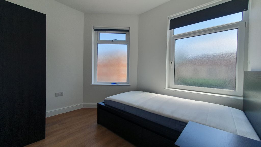 Property photo 1 of 10 En-Suite Room To Rent In A Share House