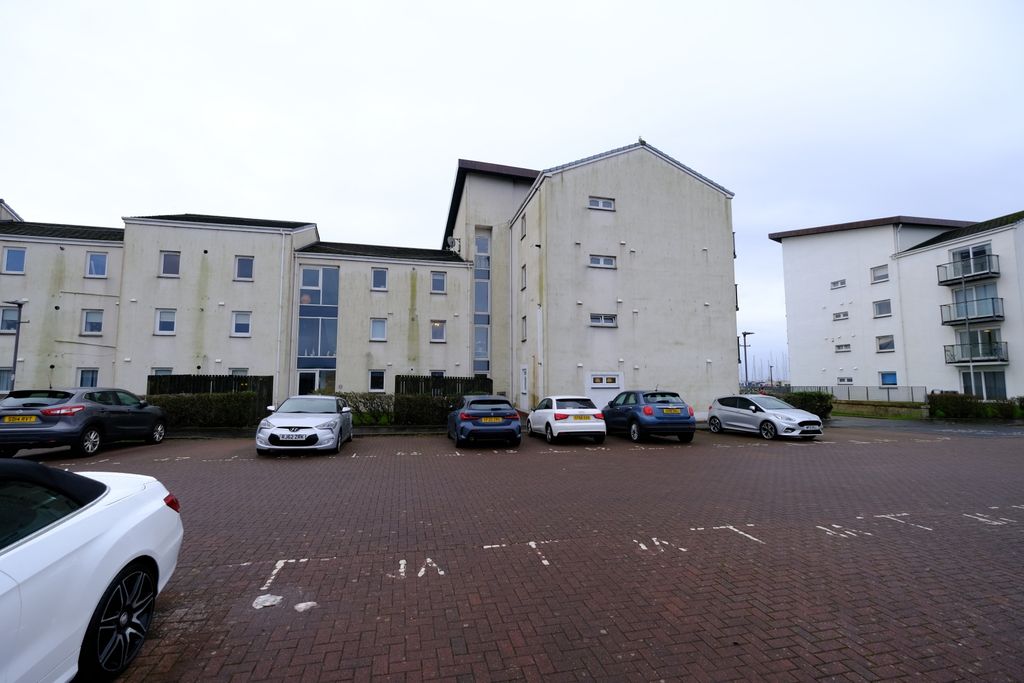 Property photo 1 of 21 Front View