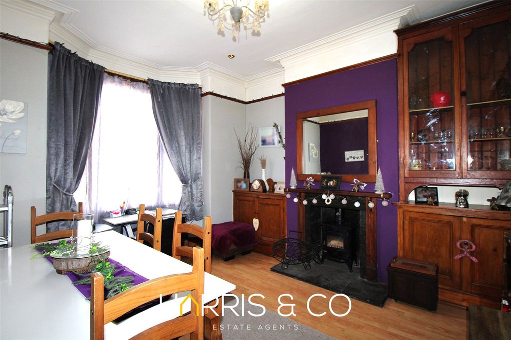 Property photo 3 of 11 Picture No. 01