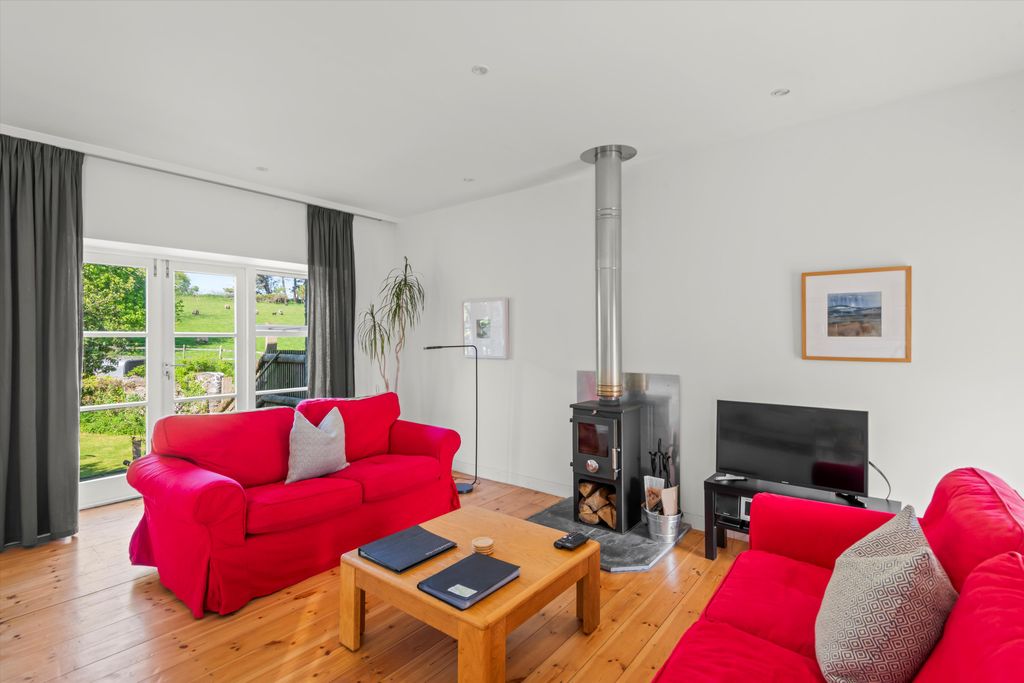 Property photo 2 of 6 Image