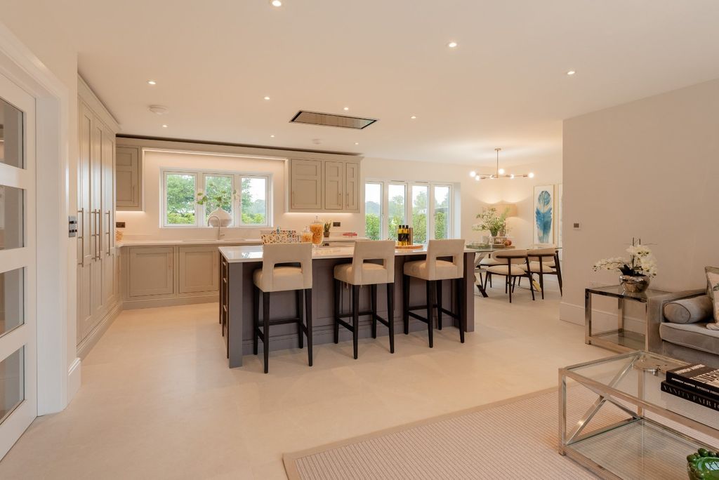 Property photo 2 of 11 * Show Home
