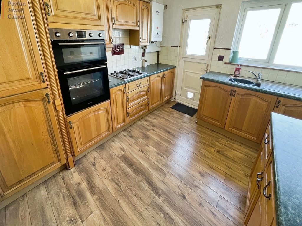 Property photo 2 of 17 Not Specified