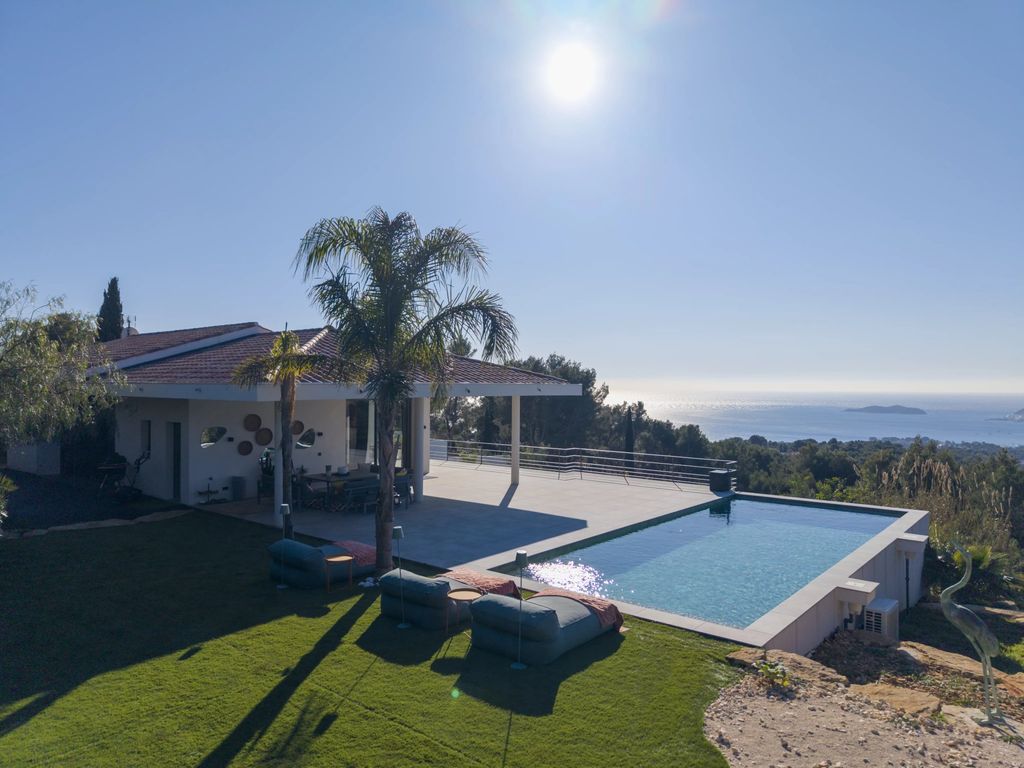 Property photo 3 of 21