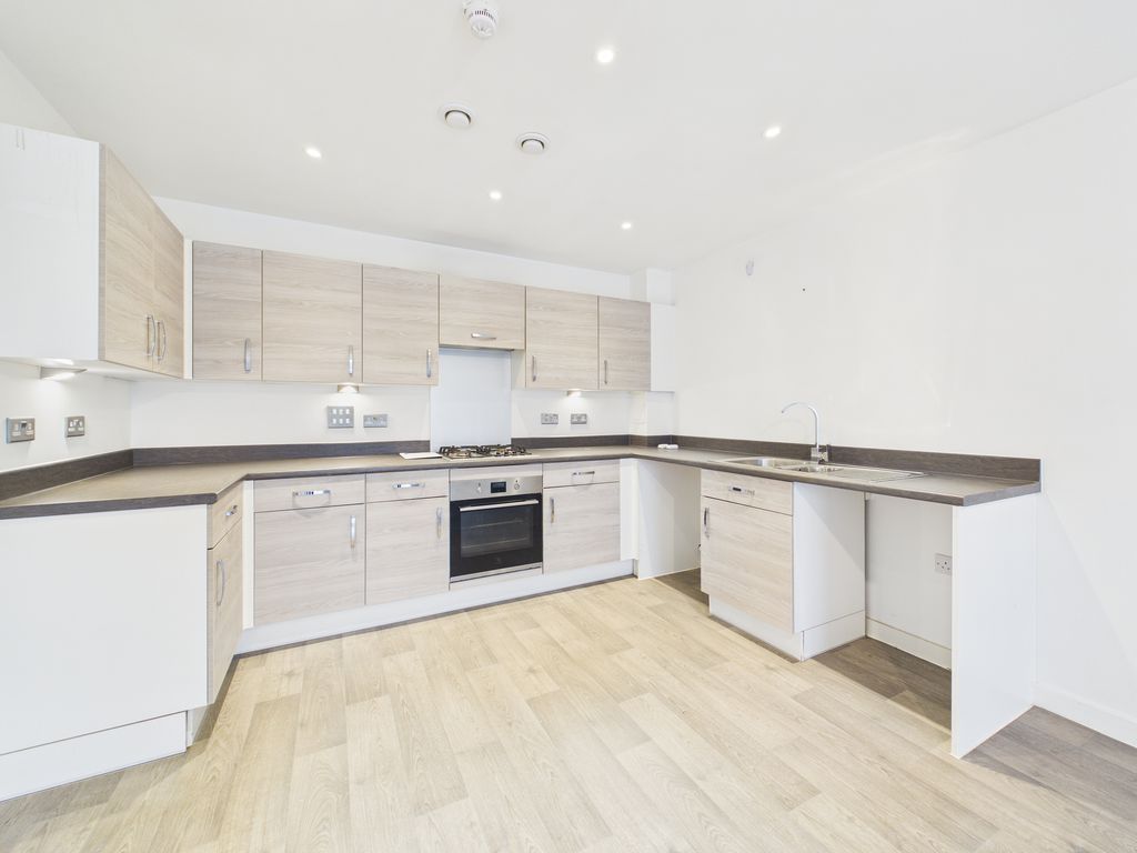 Property photo 3 of 8 Photo 8