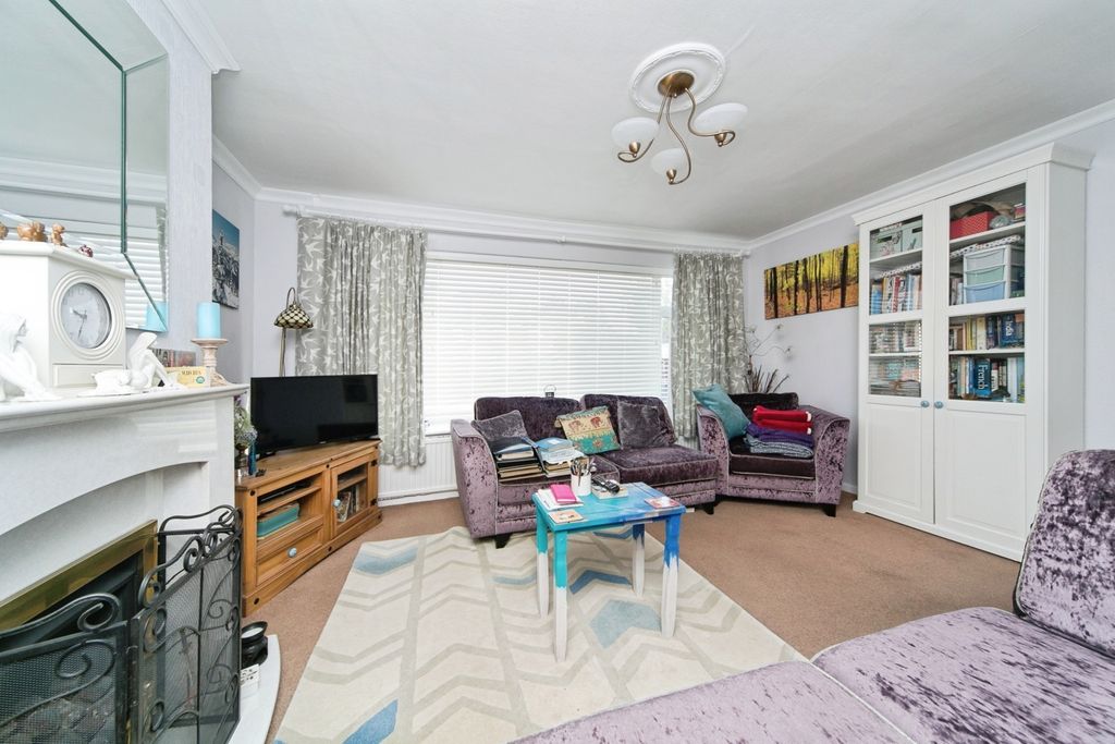 Property photo 2 of 17 Photo